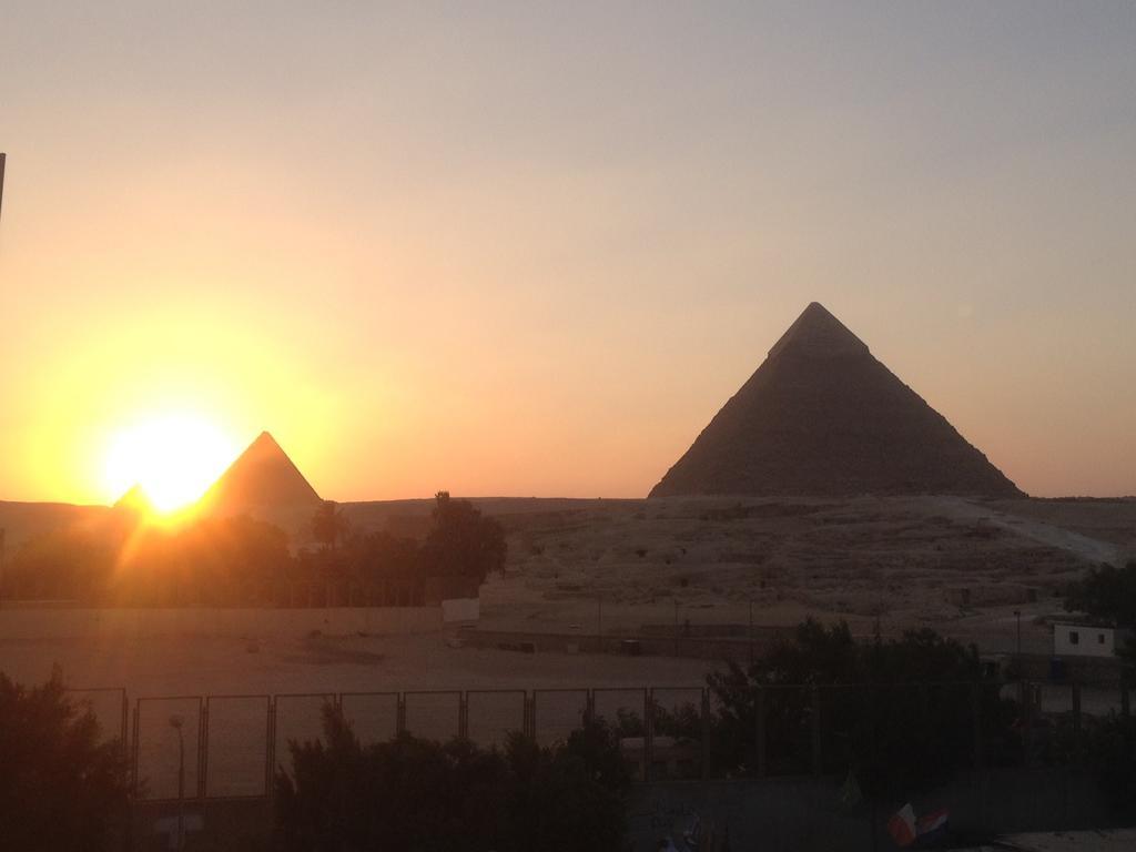 Pyramids Loft Homestay Kafret el-Gabal Exterior foto
